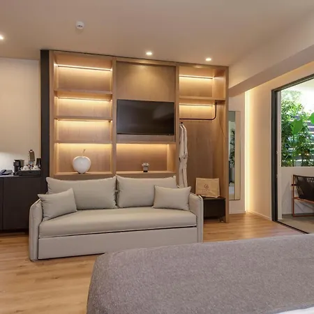 Evanik Chic Hotel 3*