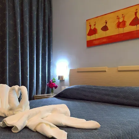 Evanik Chic Hotel 3*