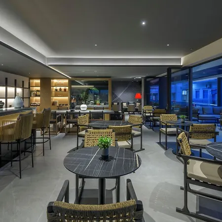 Hotel Evanik Chic 3*