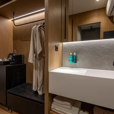 Отель Evanik Chic 3*